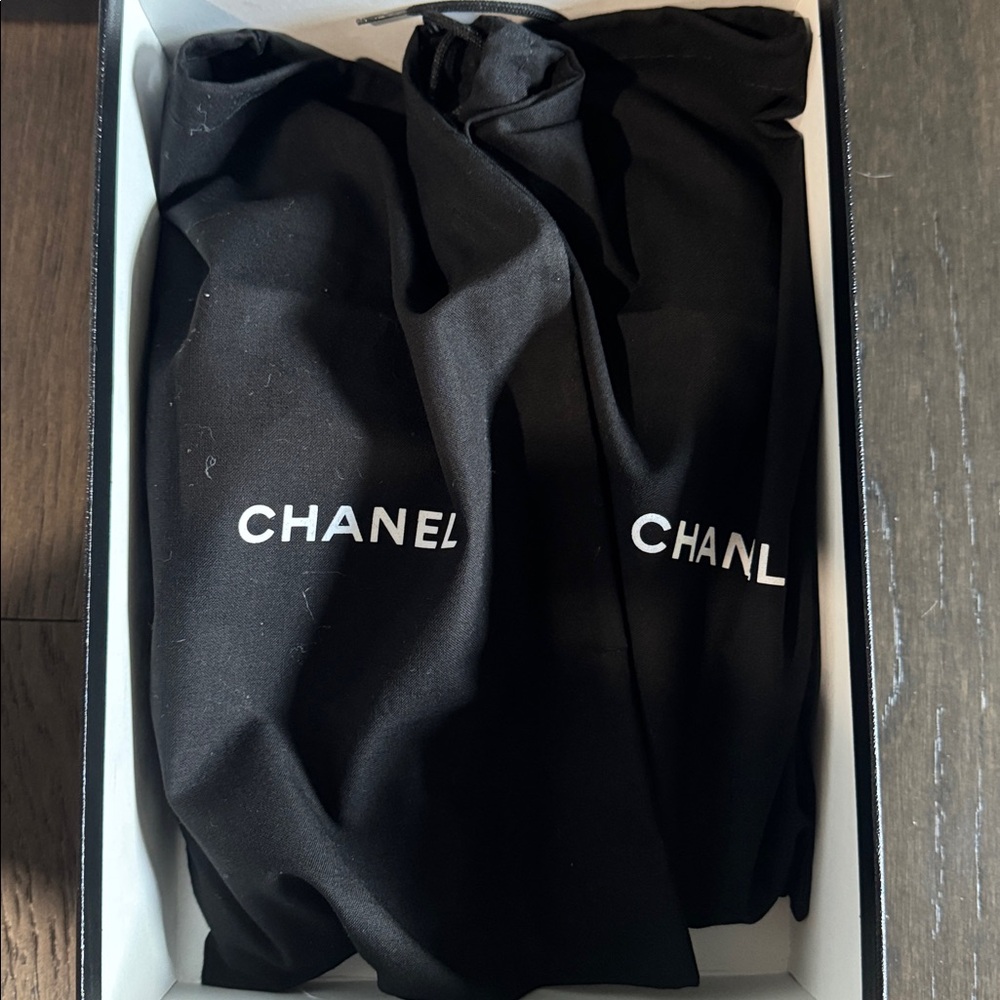 Authentic CHANEL Black Textured Slide Sandals - Picture 6 of 6